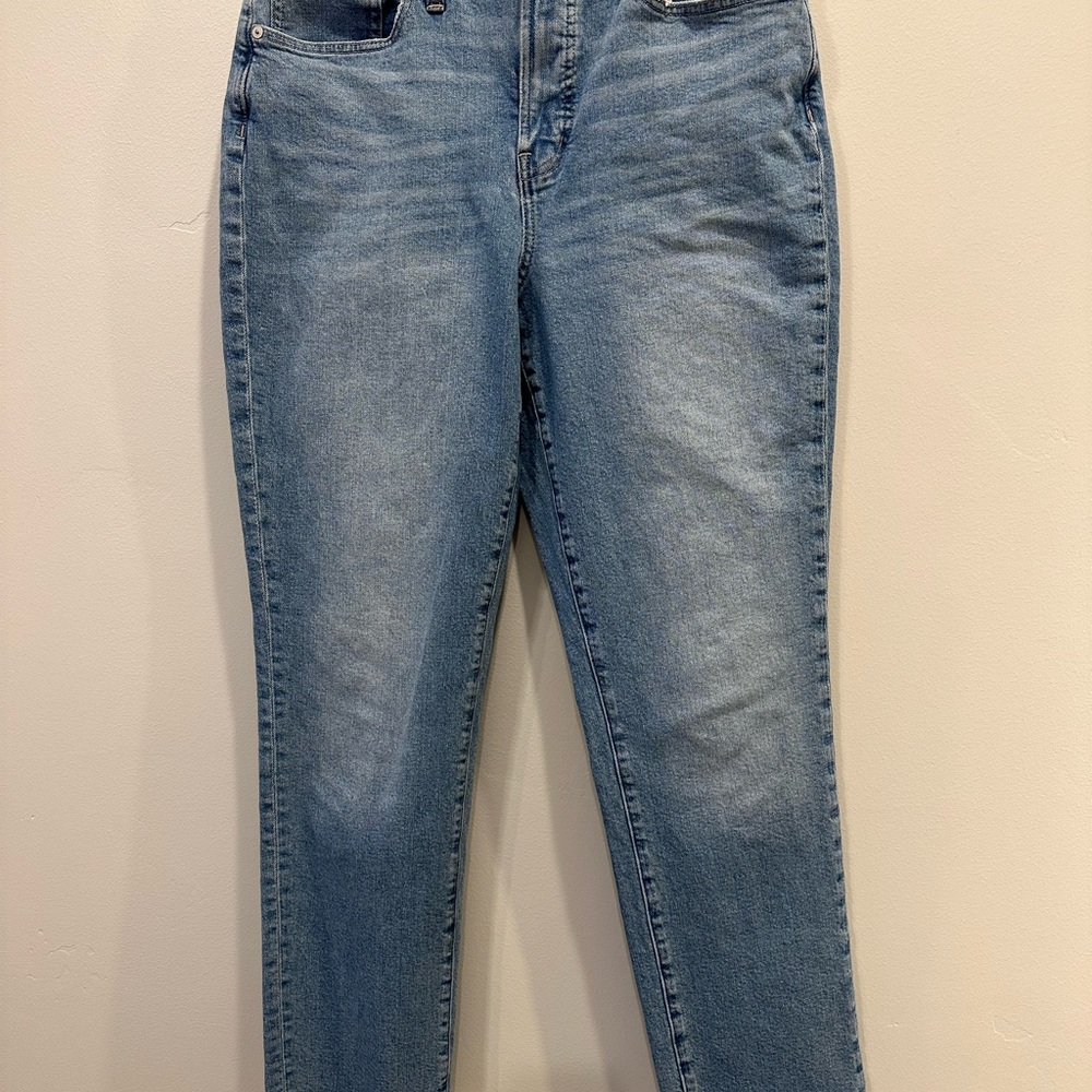 Madewell Blue Skinny Jeans with Natural Fade. Size 29T.